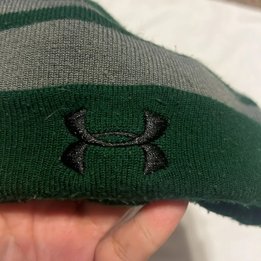 Under Armour northern Michigan wildcat gray/green winter hat